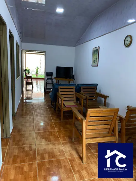 Casa Familiar con Aparta Estudio Independiente